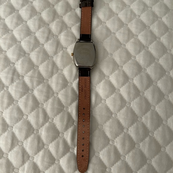 Disney Mickey Mouse Watch - Picture 2 of 6